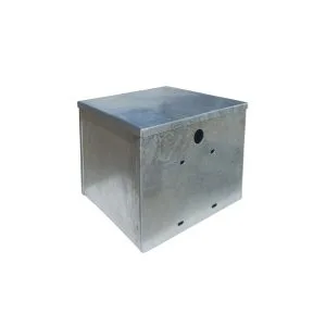 Caja Metalica bateria solar 200A